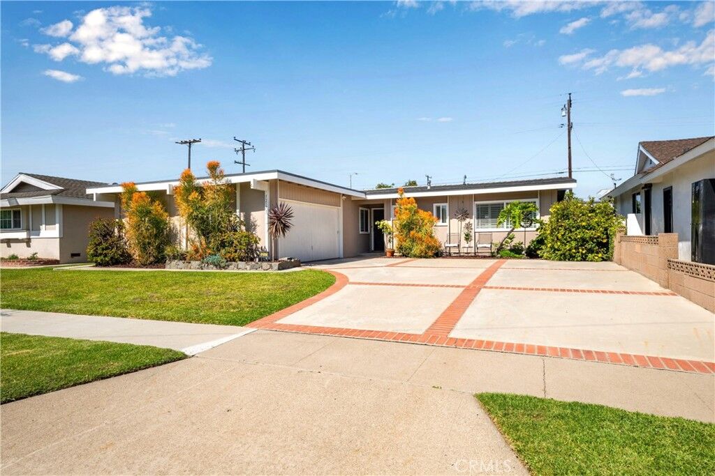 Property Photo:  12171 Paseo Bonita  CA 90720 