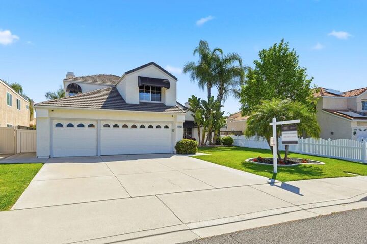 Property Photo:  30172 Calle Belcanto  CA 92584 