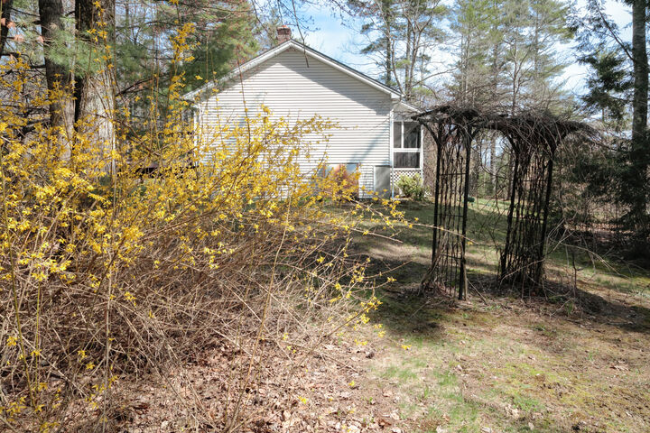 Property Photo:  26 Deer Trail Lane  ME 03901 