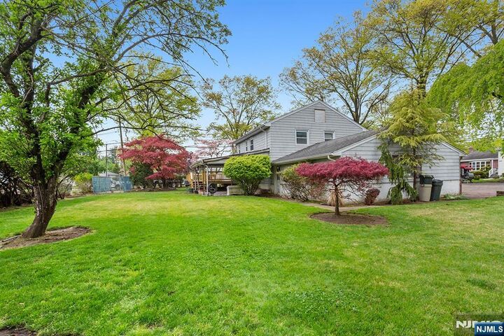 Property Photo:  339 Beechwood Road  NJ 07649 