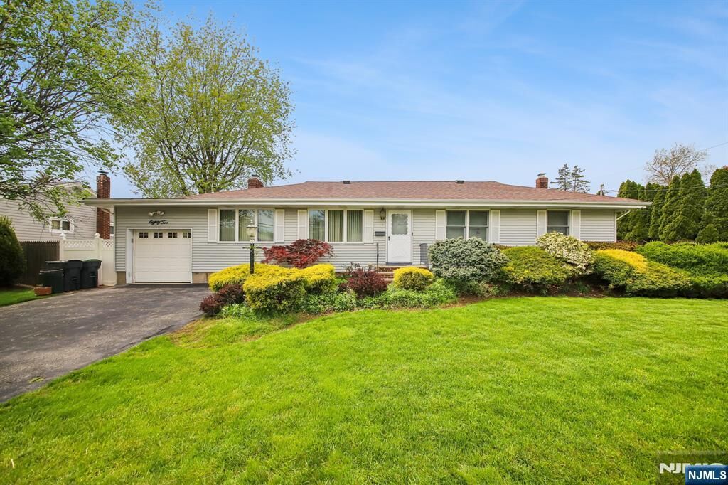 Property Photo:  82 Seminary Street  NJ 07621 