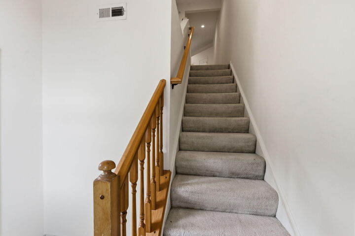 Property Photo:  323 Skyview Court  KY 41016 