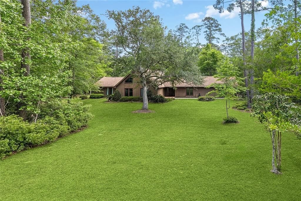 Property Photo:  203 Lefleur Drive  LA 70460 