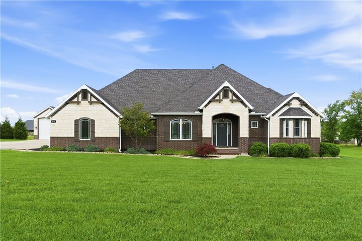 Property Photo:  571 S Rainbow Road  AR 72718 
