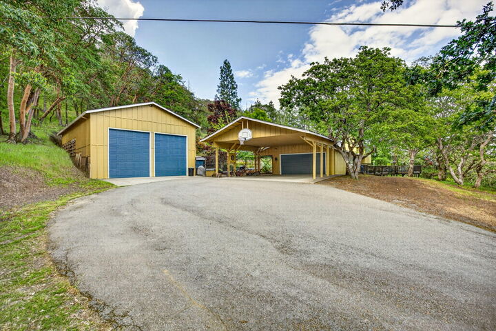 Property Photo:  455 Morton Way  OR 97530 