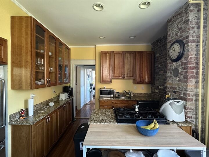 Property Photo:  64 Chestnut Street 2  MA 02129 
