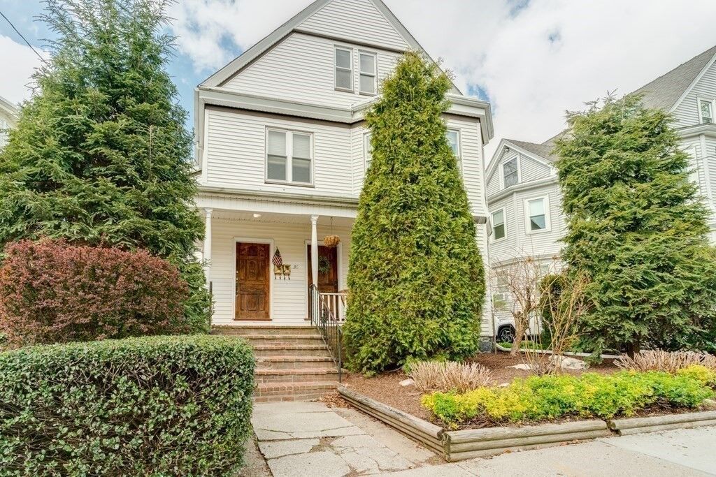 Property Photo:  36 Hewlett St 1  MA 02131 