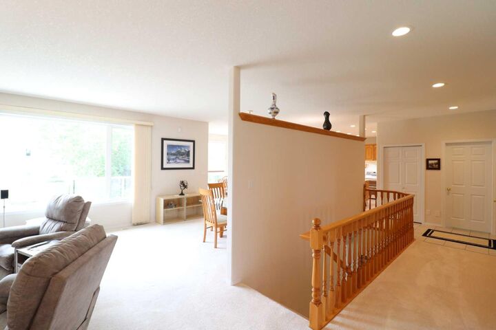 Property Photo: 77 Fairmont Park Landing S AB T1K 7L1