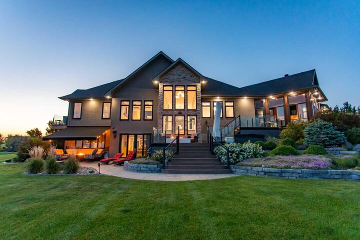 38254 Range Road 265 140 — photo 1