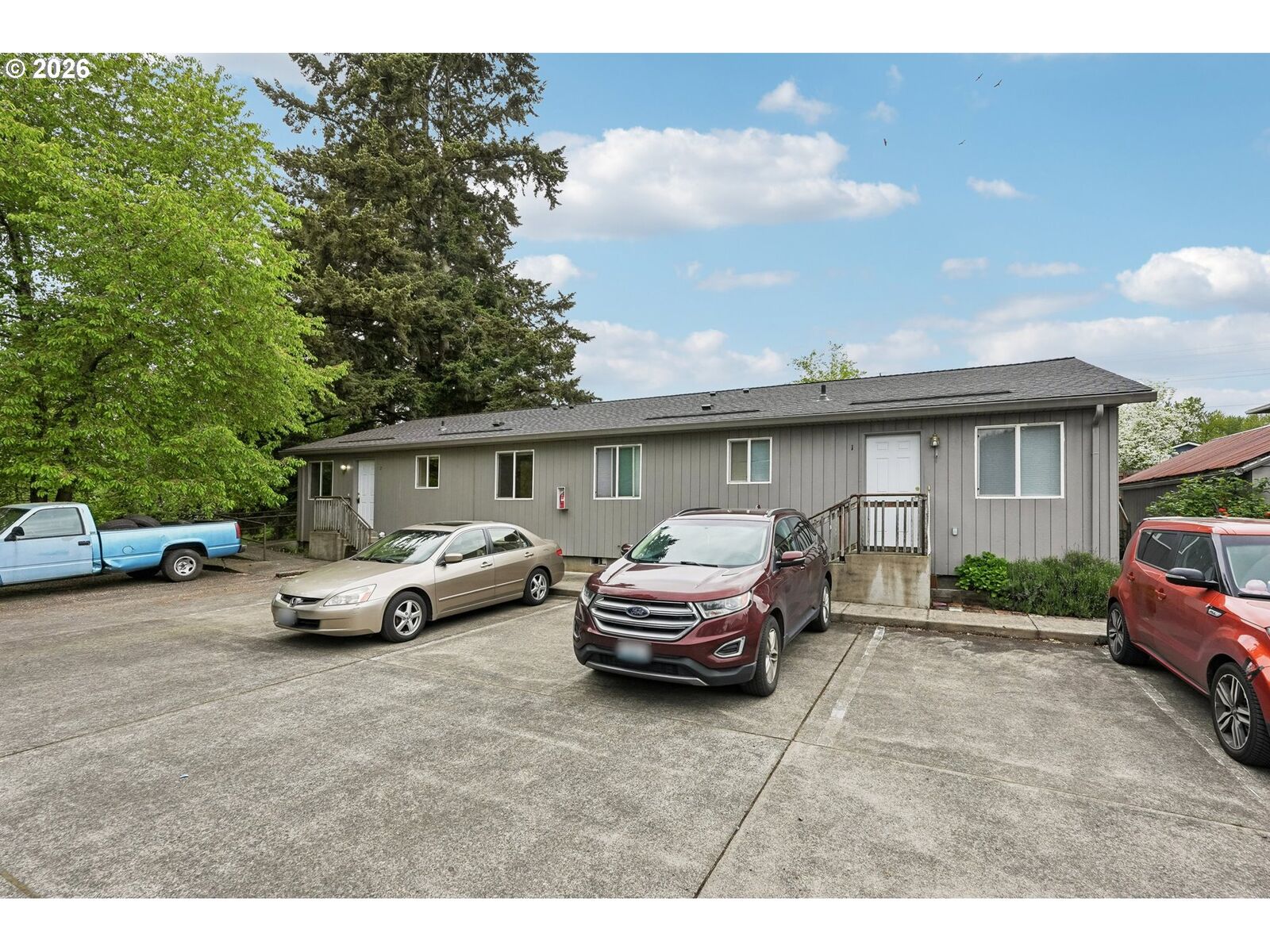 Property Photo:  1835 SE 7th Ave  WA 98607 