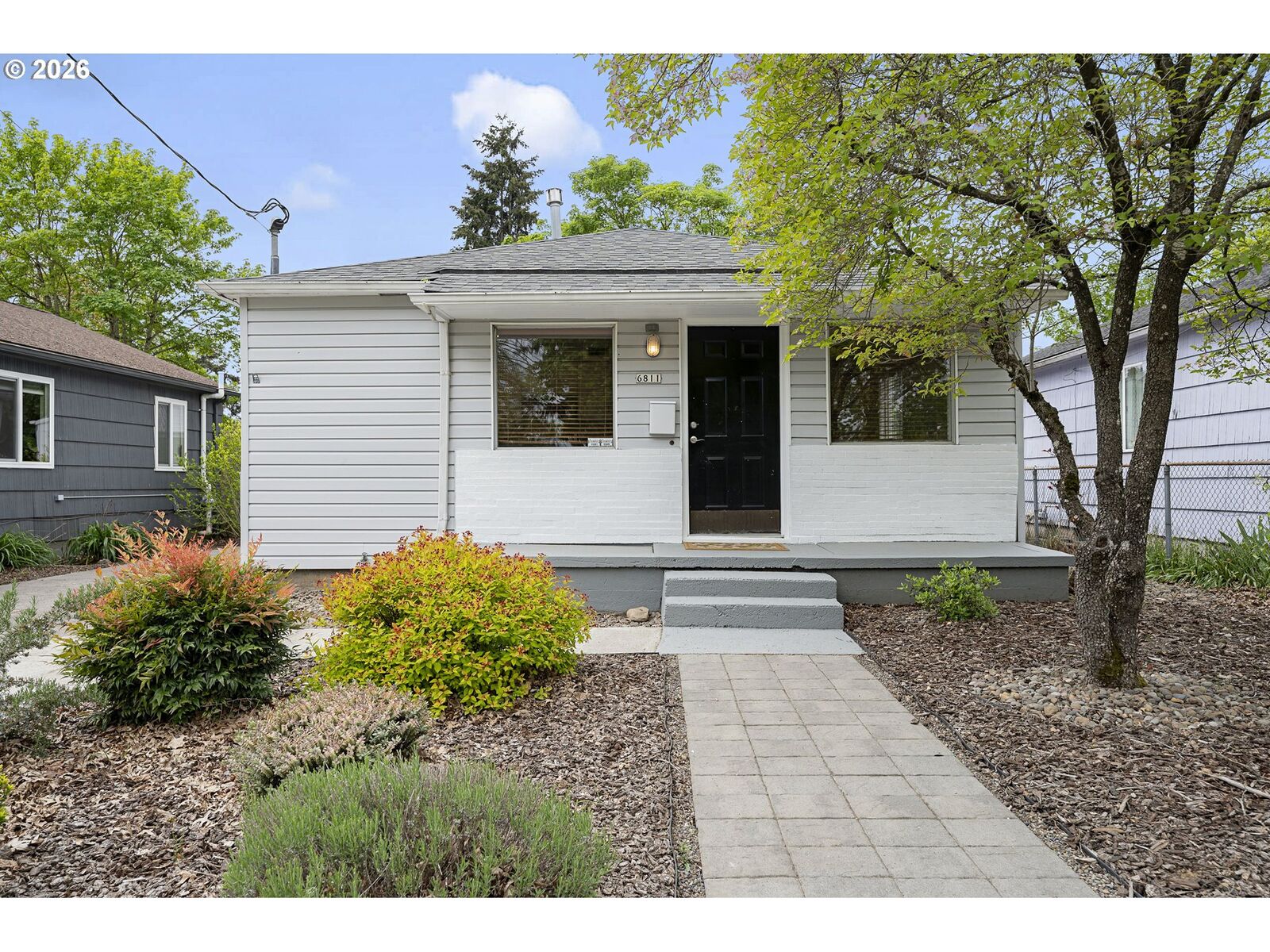 Property Photo:  6811 SE 87th Ave  OR 97266 