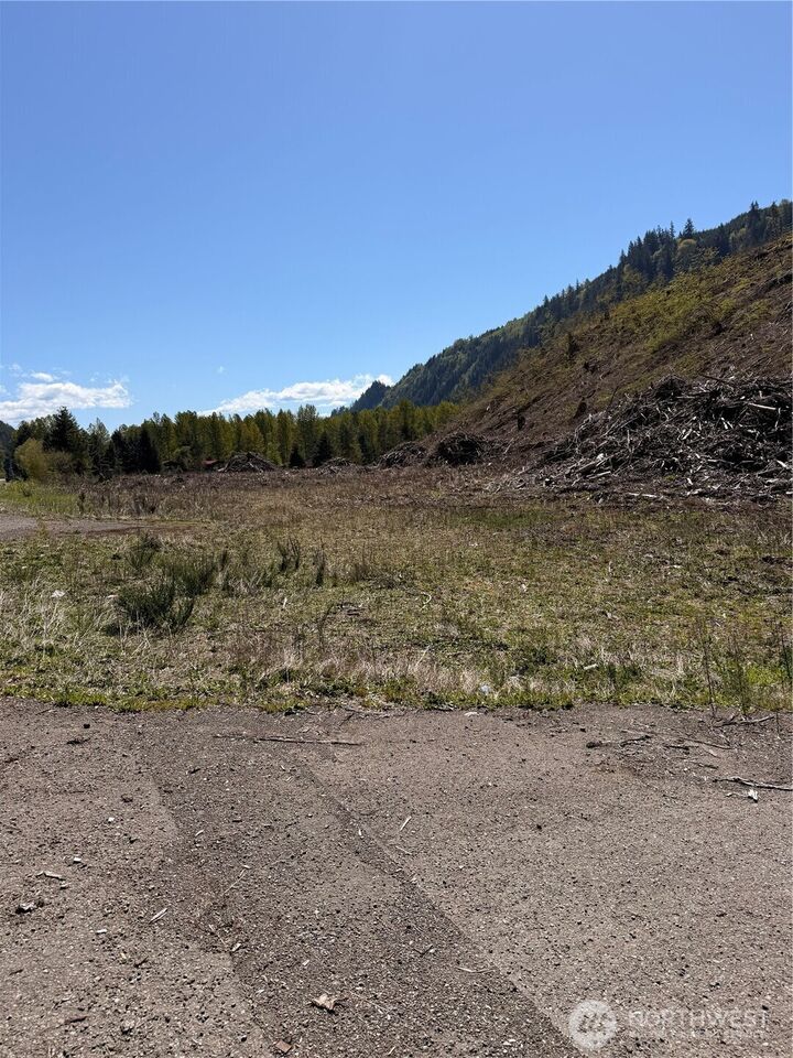 Property Photo: 3 US Highway 12 WA 98336