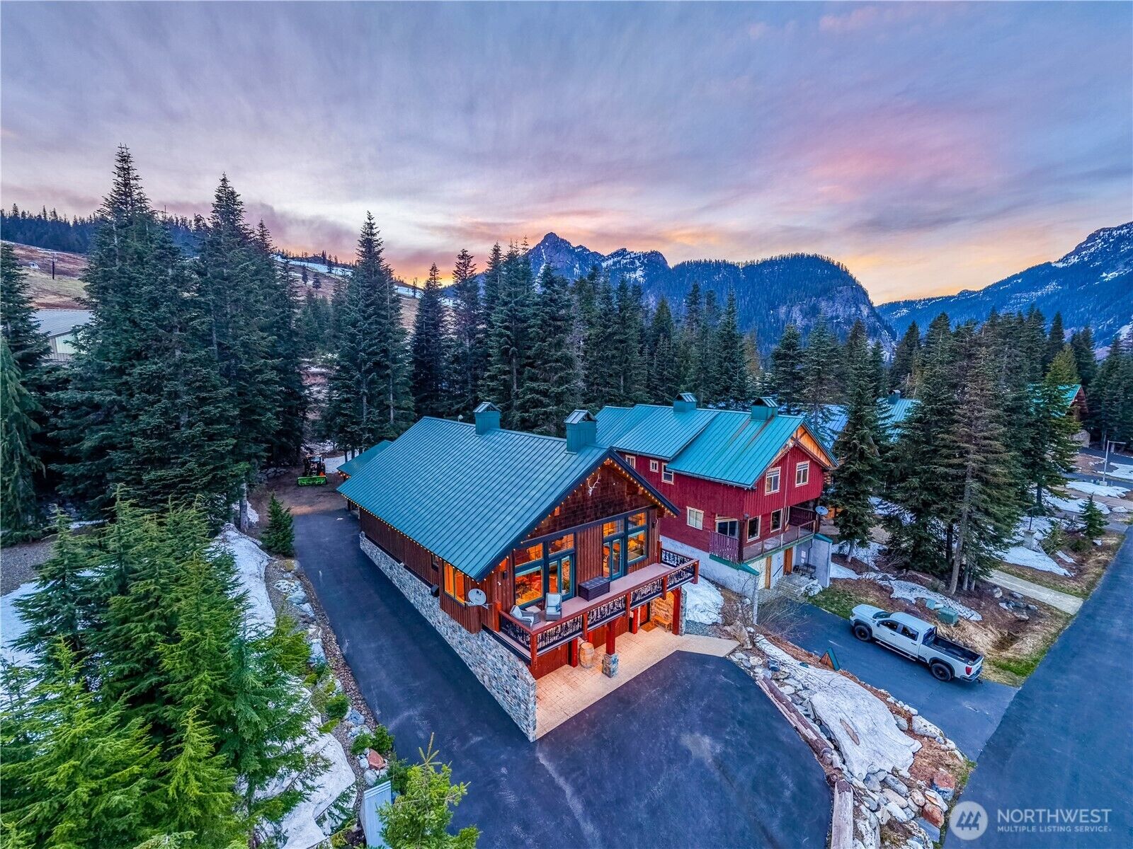 Property Photo:  50  Summit Way  WA 98068 