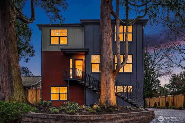 Property Photo:  2615 NE 87th Street  WA 98115 