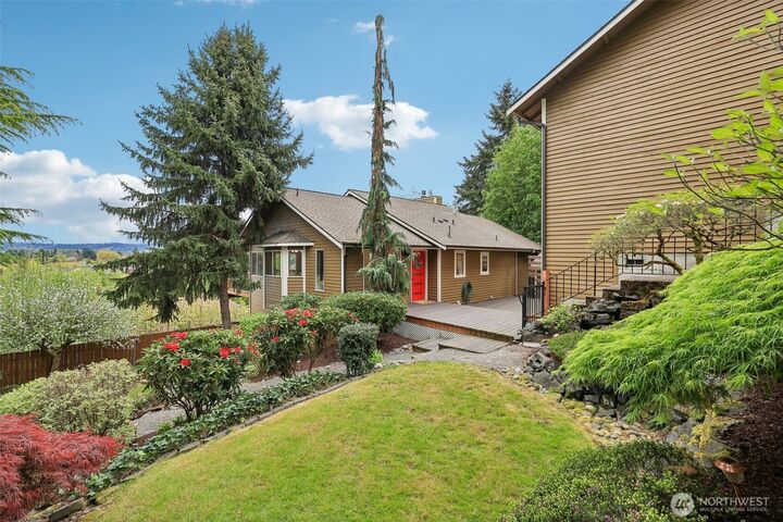 Property Photo:  709  22nd Street SW  WA 98371 