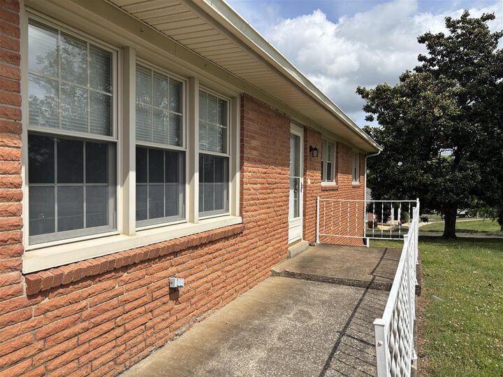 Property Photo:  236 Cottage Drive  KY 42164 