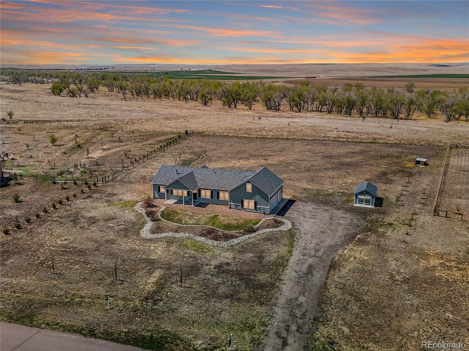 Property Photo:  176 W 8th Avenue  CO 80103 