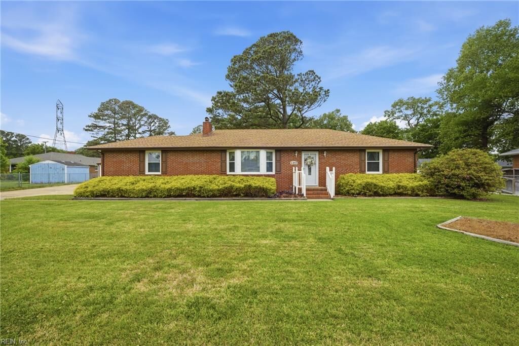 Property Photo: 4212 San Salvador Dr VA 23321