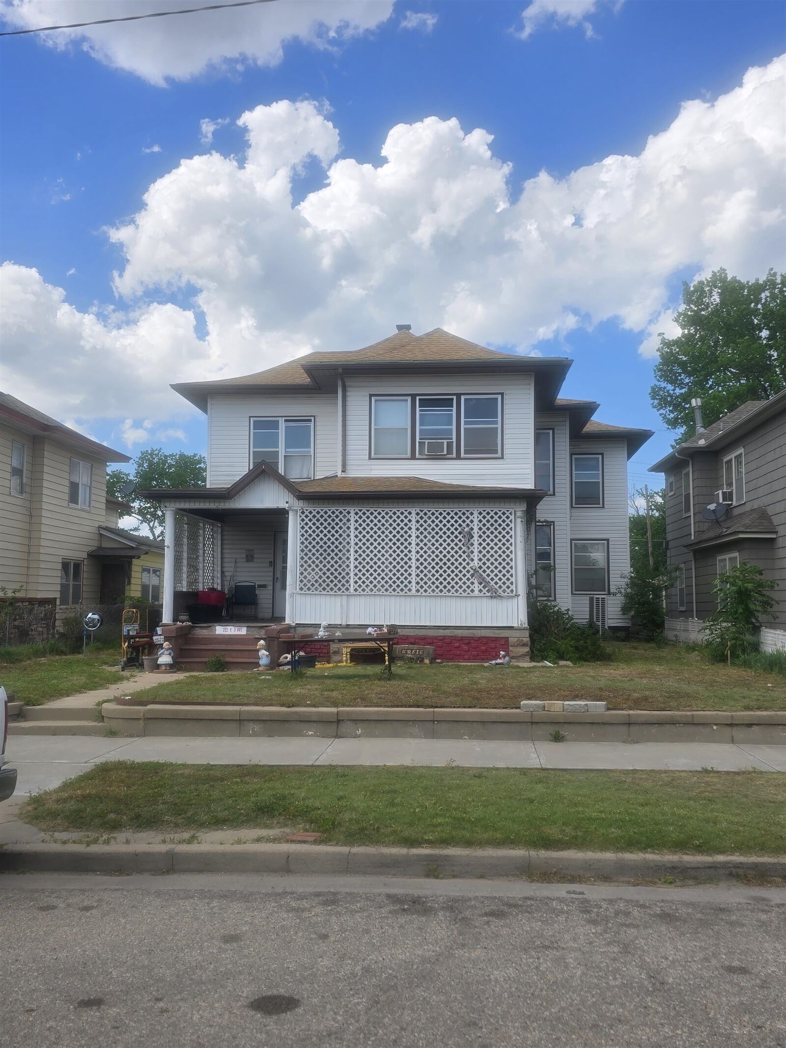 Property Photo:  222 E 5th  KS 67501 