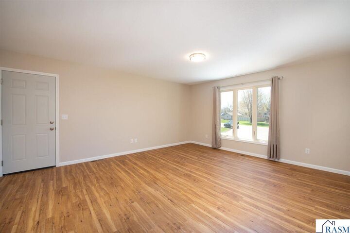 Property Photo:  105 Chatsworth Drive  MN 56001 
