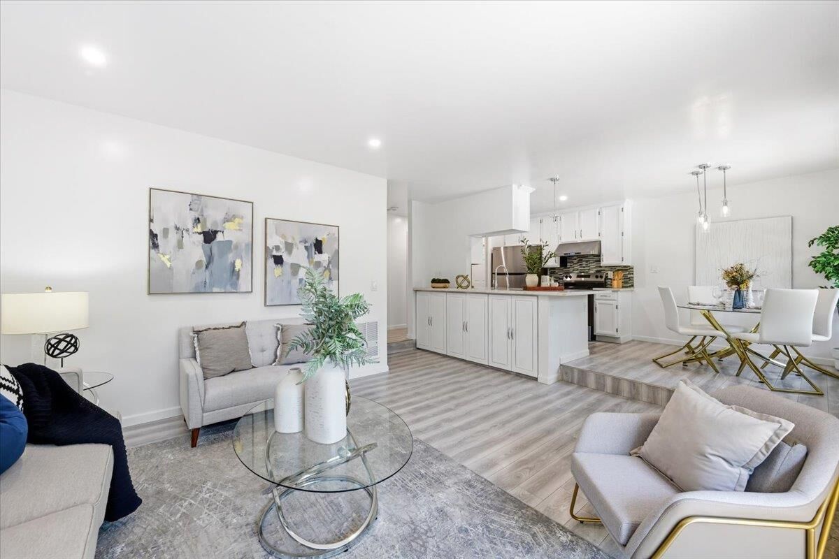 Property Photo:  99 East Middlefield Road 34  CA 94043 