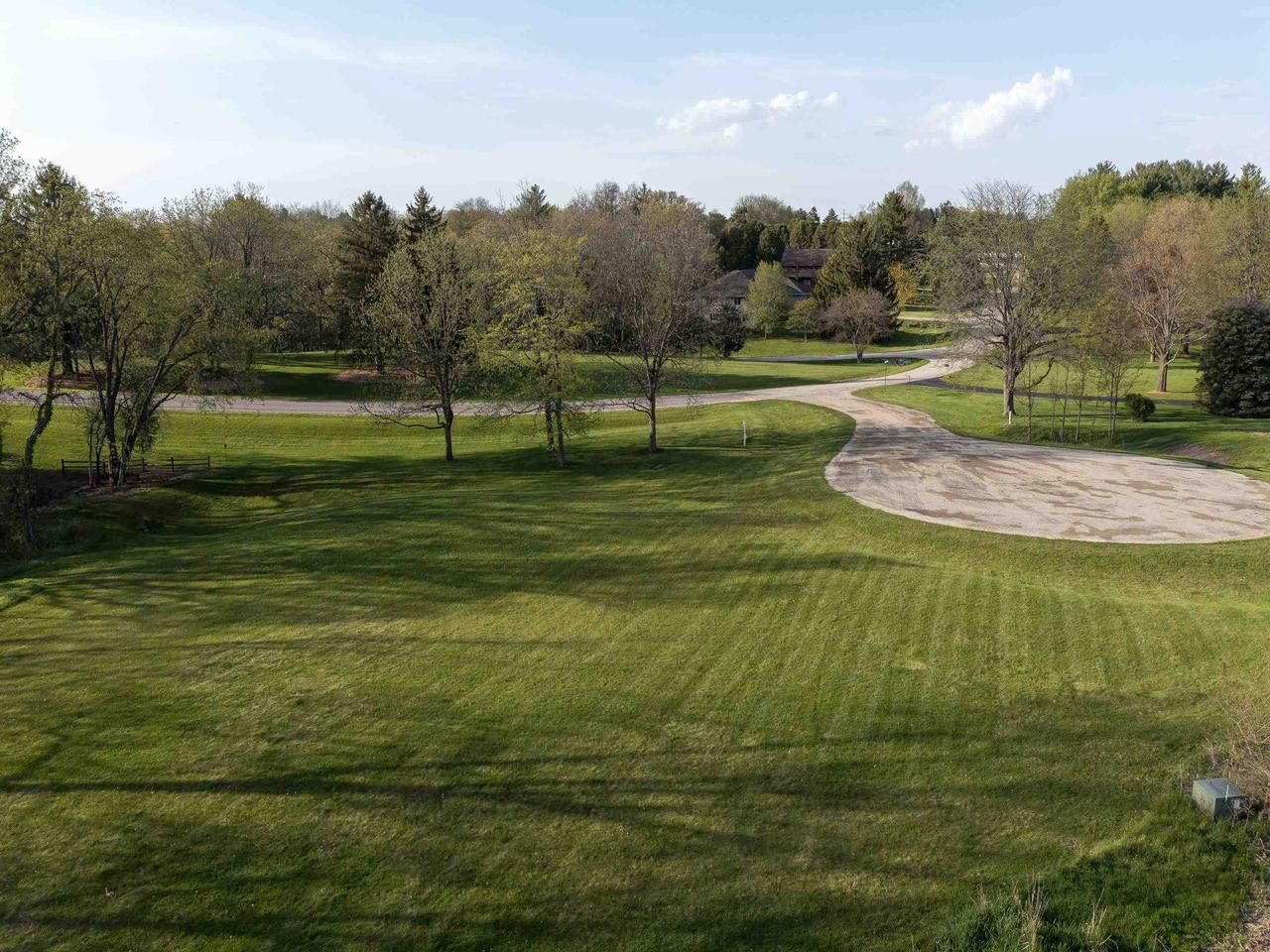 Property Photo: 1 Bunny Trail WI 53545