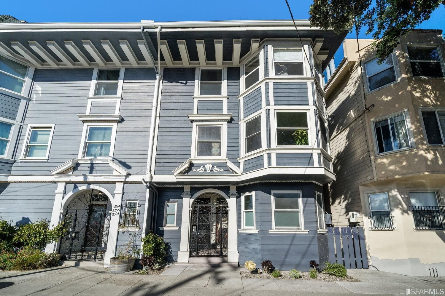 Property Photo:  3390 16th Street  CA 94114 