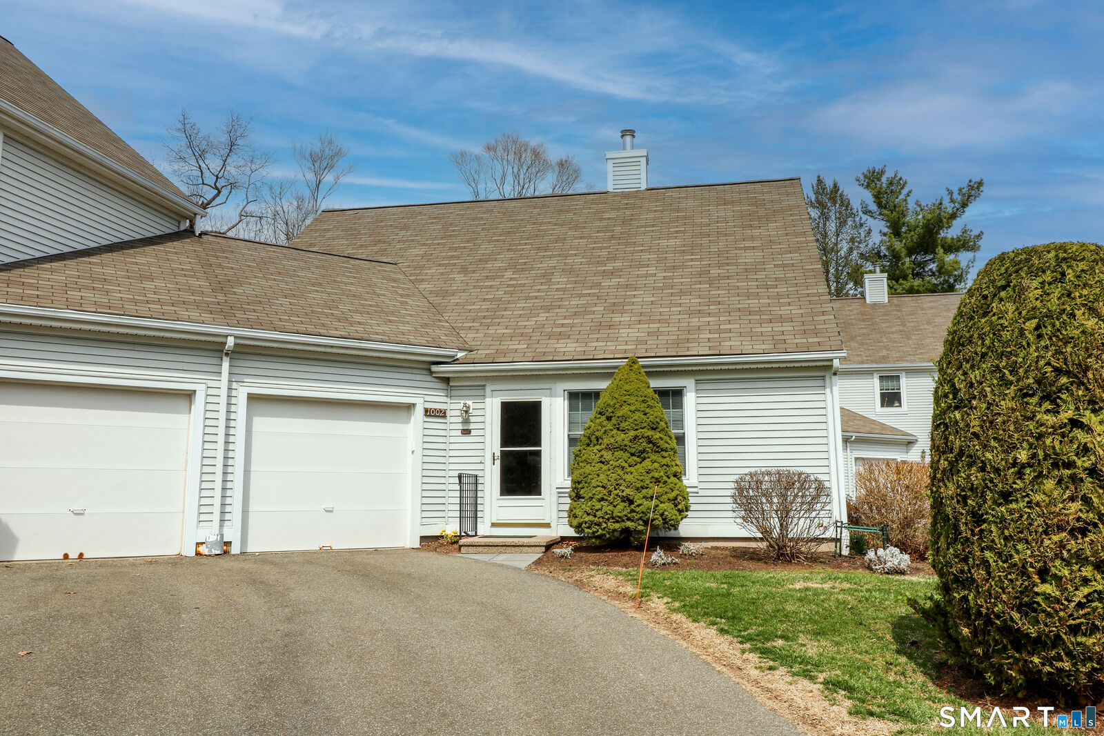 Property Photo:  1002 Briarwood Court 1002  CT 06067 