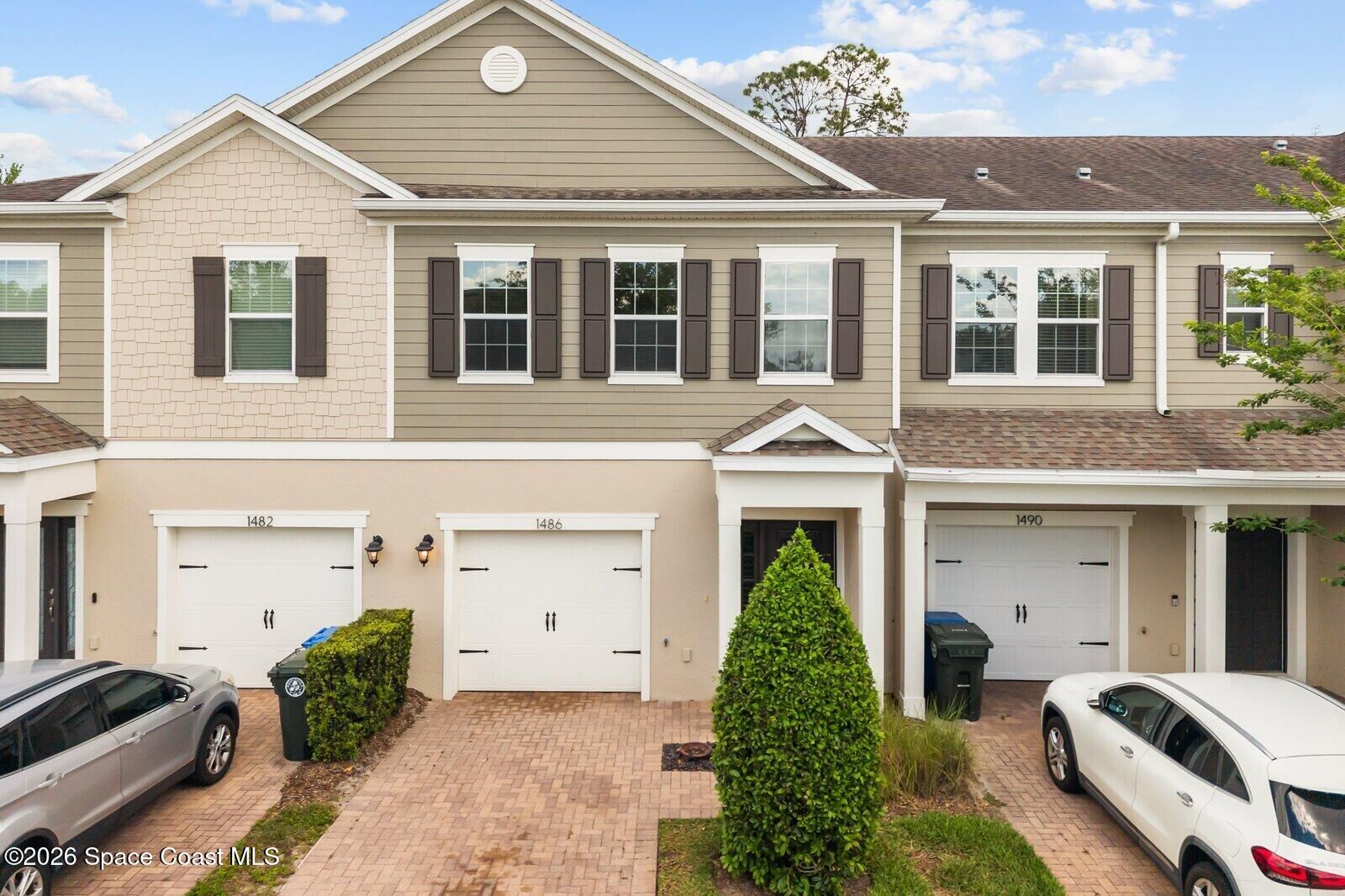 Property Photo: 1486 Round Rock Court FL 32765