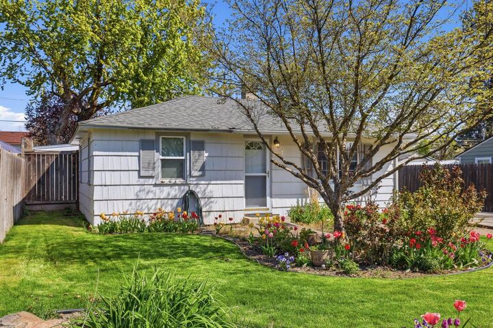 Property Photo:  1407 E Nebraska Ave  WA 99208 