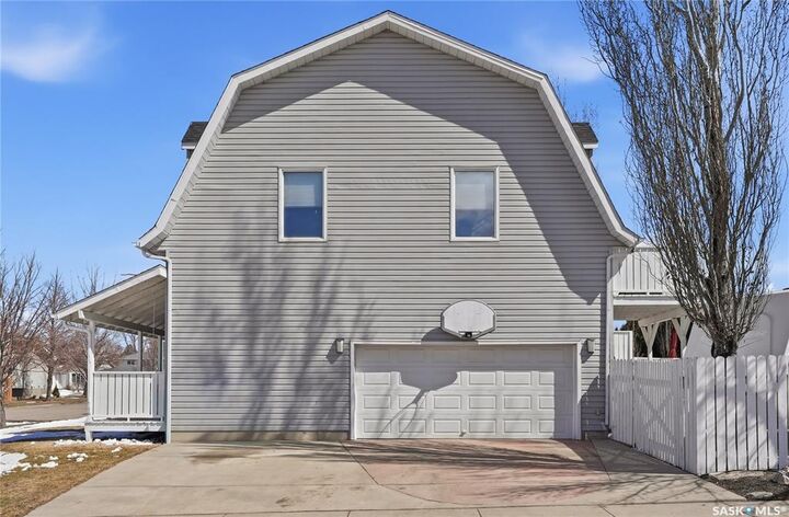 Photo de la propriété:  202 Coben Crescent  SK S7S 1B1 