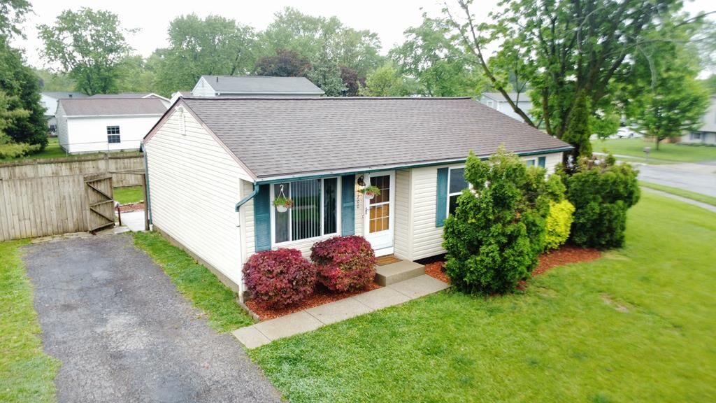 Property Photo:  5200 Golden Fern Lane  OH 43228 