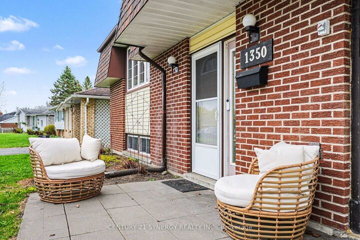 Property Photo:  1350 Linden Crescent  ON K6V 6B6 