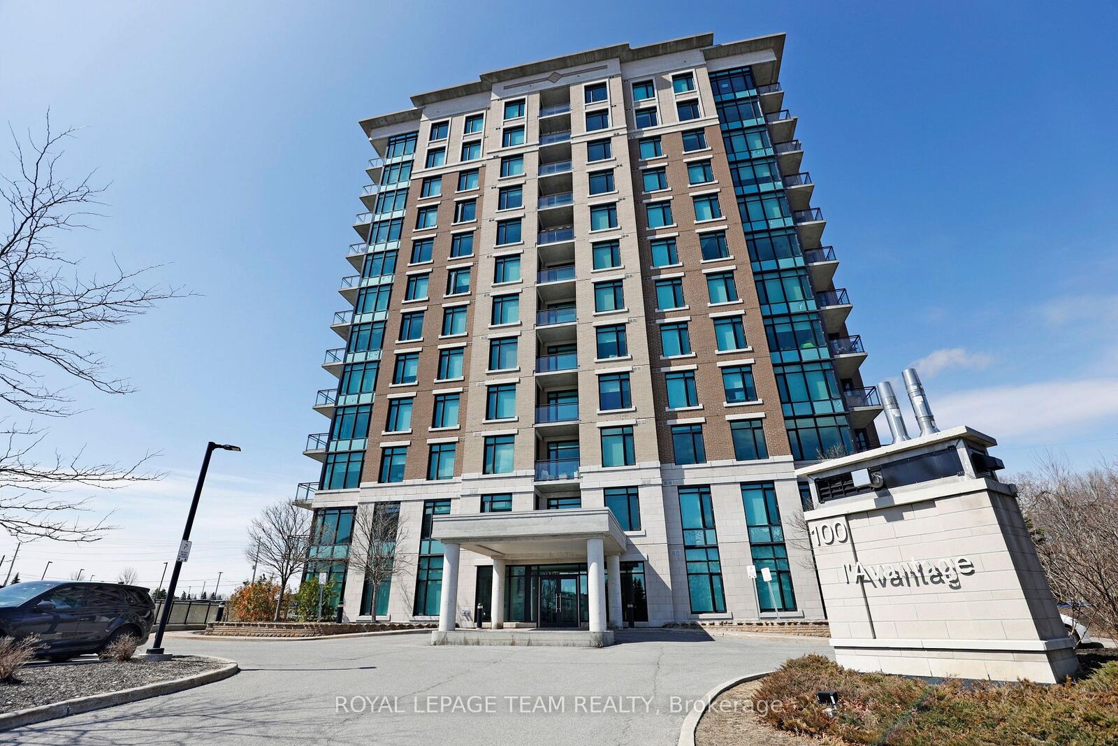 Property Photo: 100 Roger Guindon Avenue 202 ON K1G 3Z7