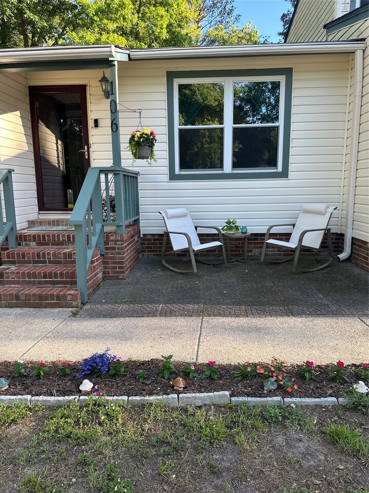 Property Photo:  106 Penrith Crossing  VA 23692 