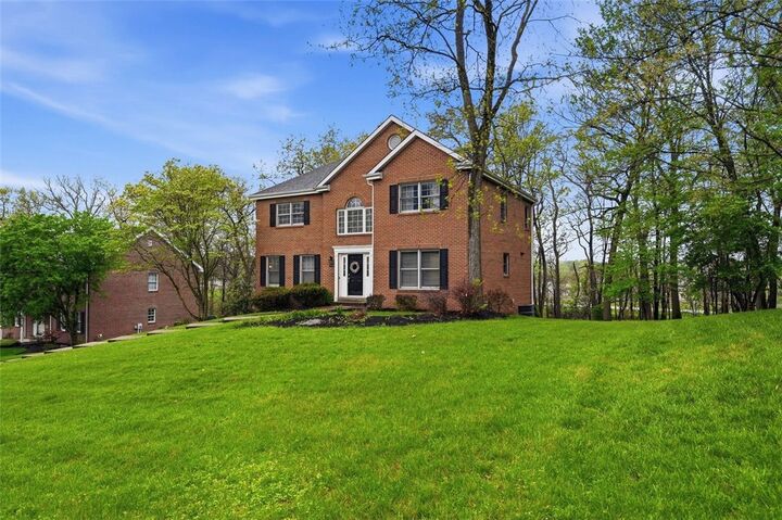 Property Photo:  2436 Wedgewood Dr  PA 15090 