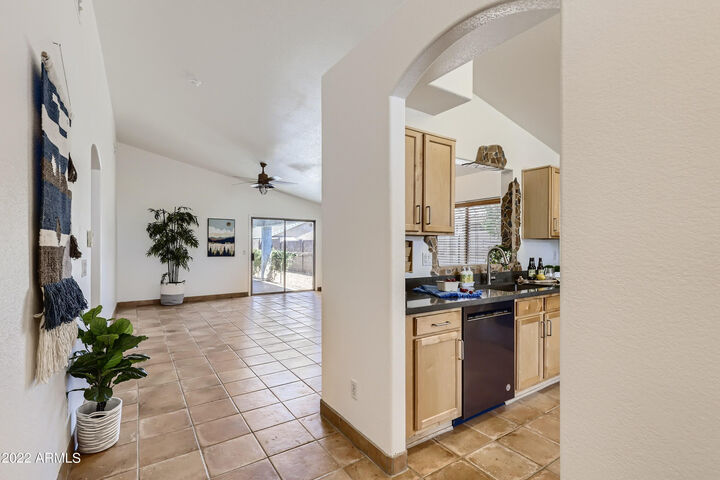 Property Photo: 5770 W Seldon Lane AZ 85302