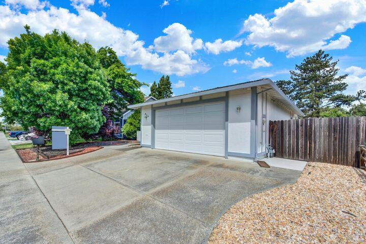 Property Photo:  619 Placer Lane  CA 94585 