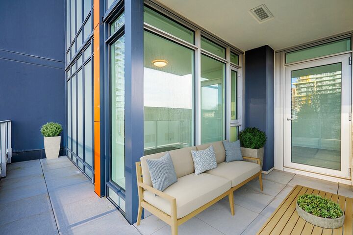 Property Photo: 6398 Silver Avenue 303 BC V5H 0K7