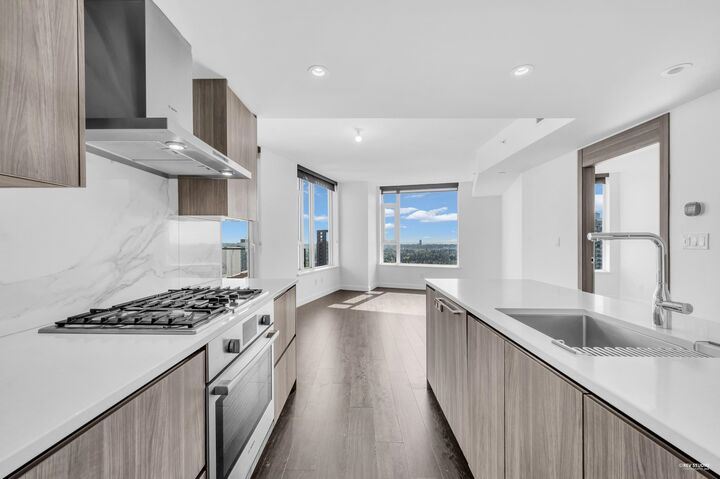 Property Photo: 9887 Whalley Boulevard 4008 BC V3T 0P4