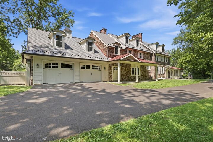 Property Photo:  1682 Clydesdale Circle  PA 19067 