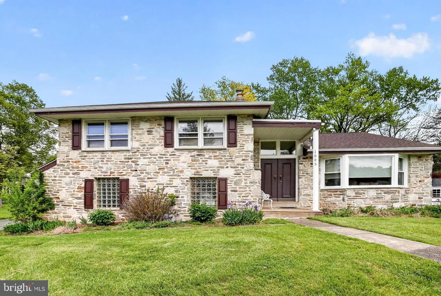 Property Photo:  1005 Quill Lane  PA 19075 