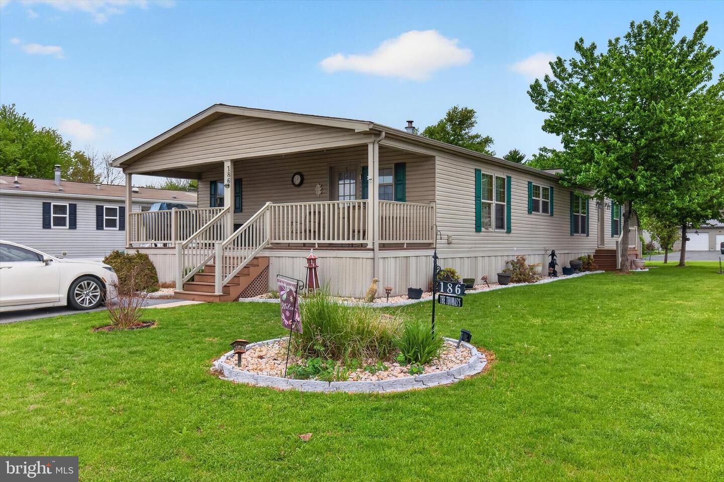 Property Photo: 186 Goldcrest Circle PA 17325