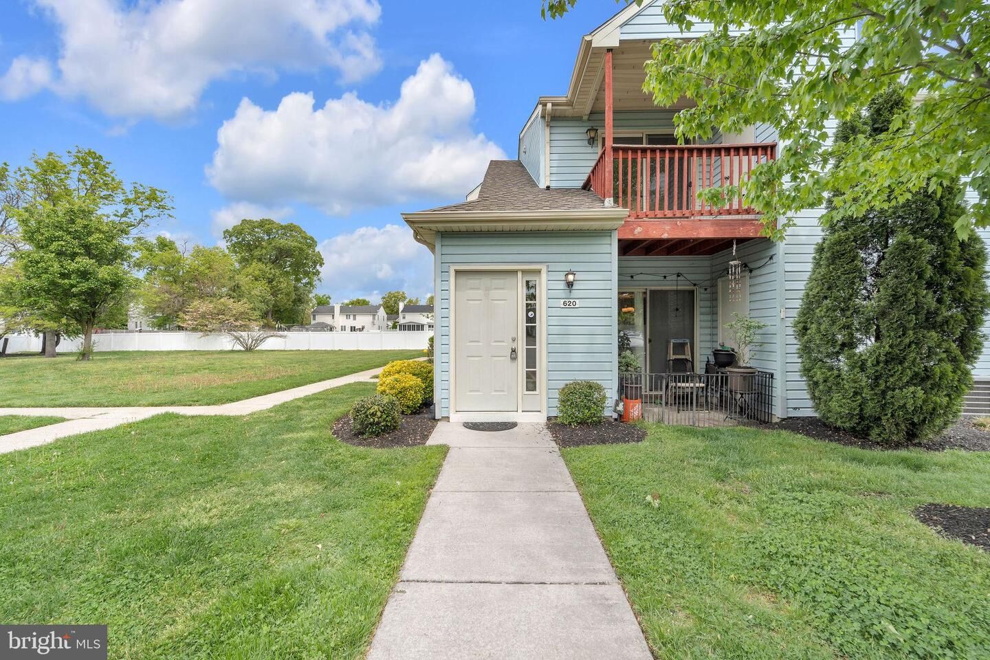 Property Photo:  620 Covington Court  NJ 08080 