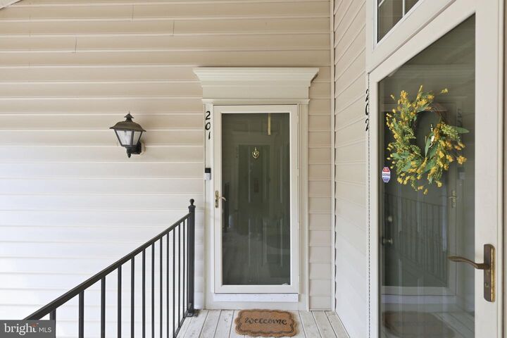 Property Photo:  11188 Rienzi Place 201  VA 20109 