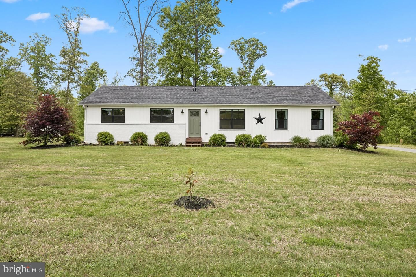 Property Photo: 9816 Fairlee Road MD 21620