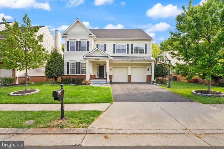 Property Photo:  42669 Emperor Drive  VA 20148 