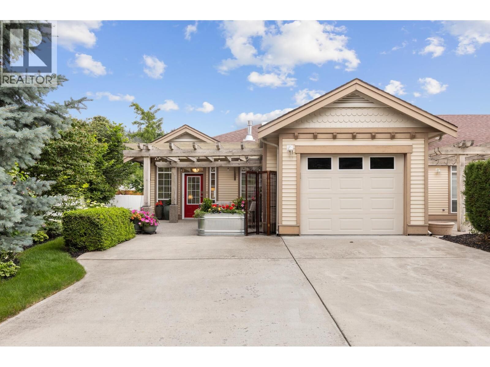 Property Photo: 4032A Lake Avenue A BC V0H 1X6