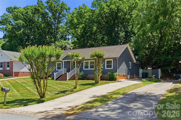 Property Photo:  1061 Eaglewood Avenue  NC 28212 