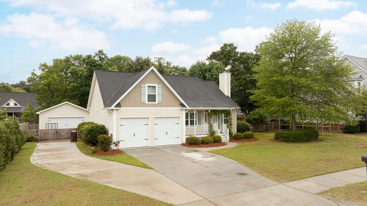 Property Photo:  1220 Francis Marion Circle  SC 29461 